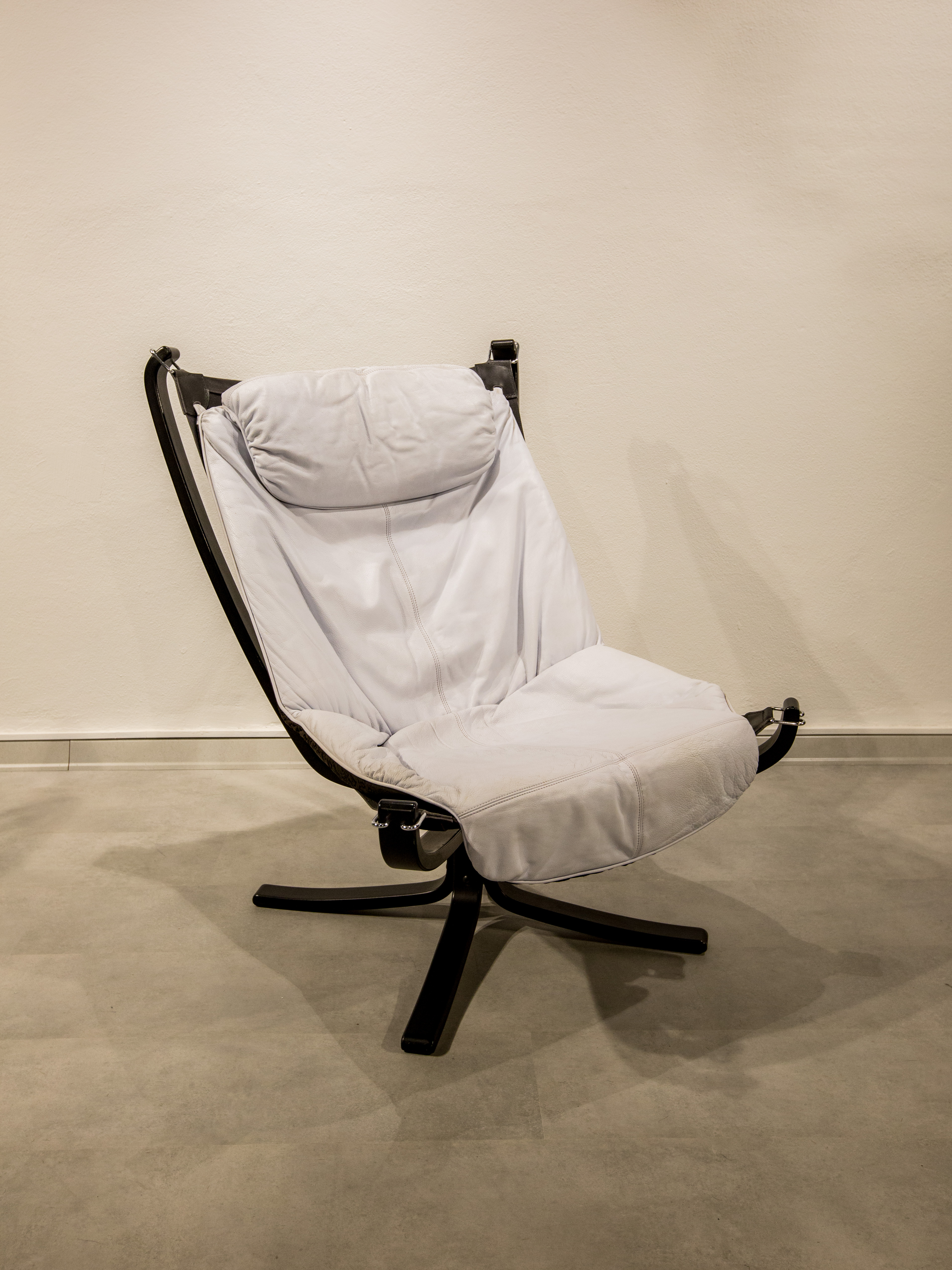 Falcon Chair